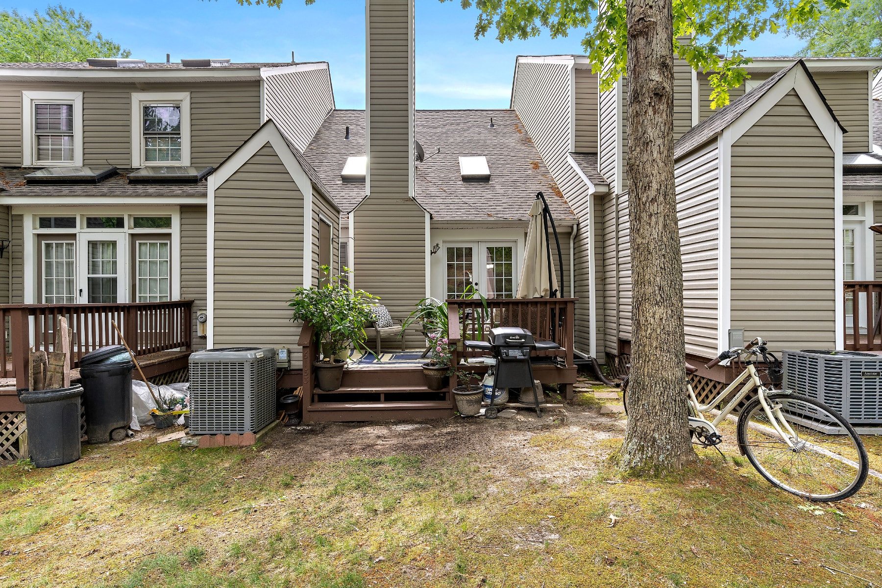 6153 Rolling Forest Circle