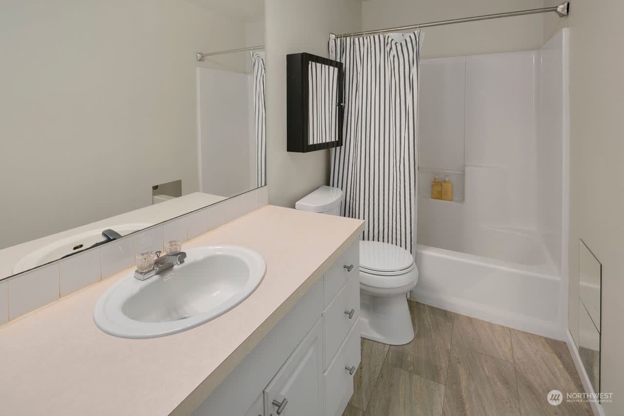 15414 35th Ave W #11