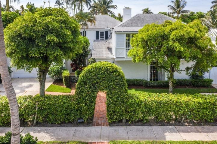 432 Seabreeze Avenue