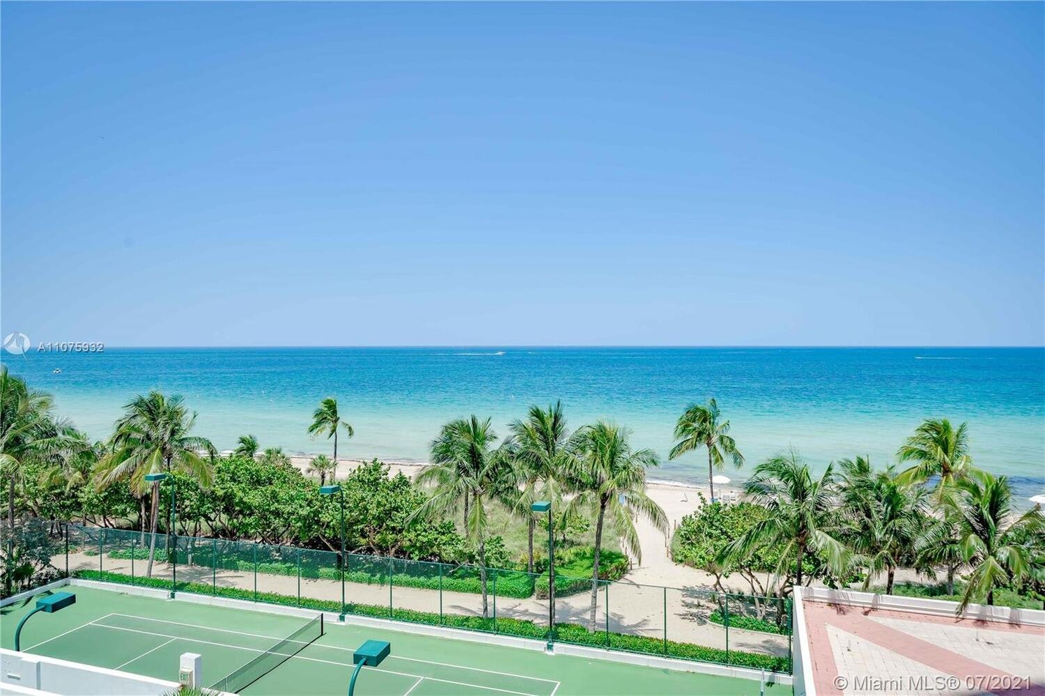 9601 Collins Ave, #505