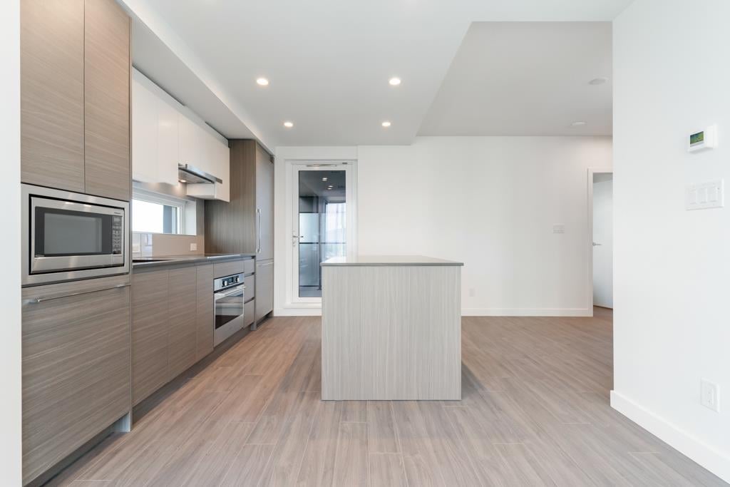 2209-13615 Fraser Hwy