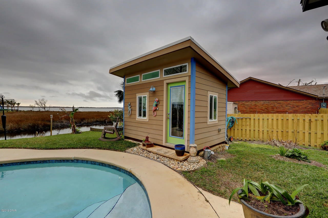 1544 Donna Avenue