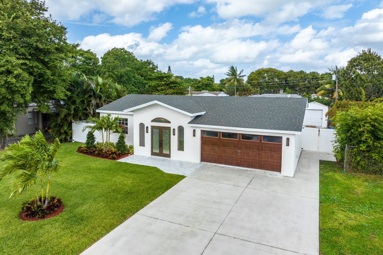 311 Gulfstream Dr