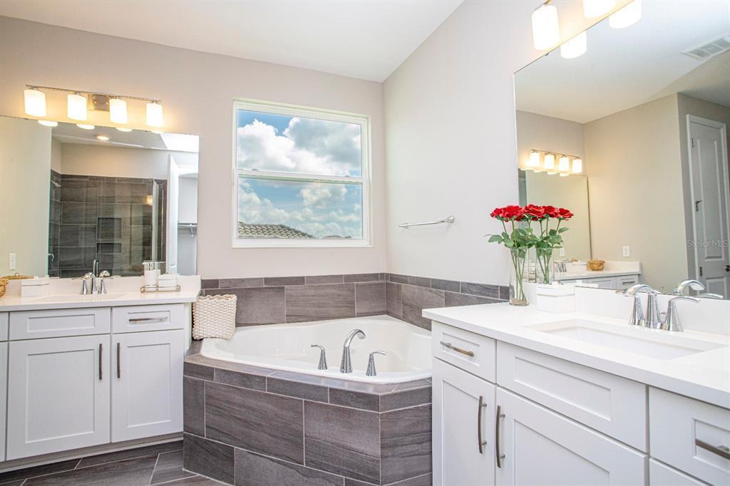 8252 Ludington Cir