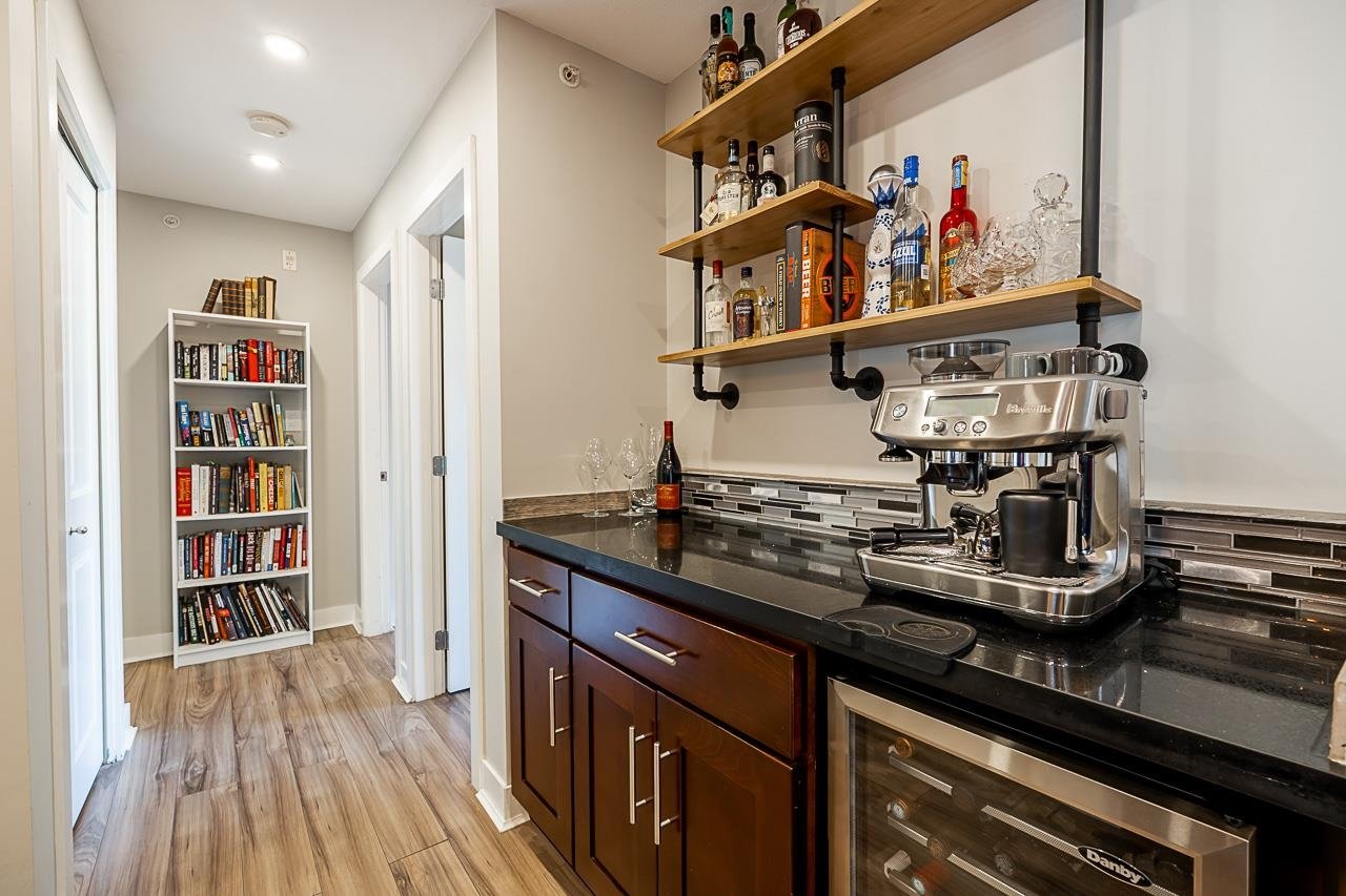 401-2468 Atkins Ave