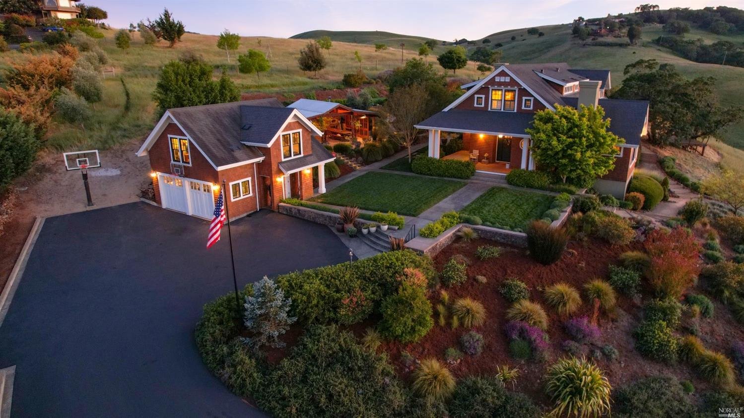 6 Treehaven Dr