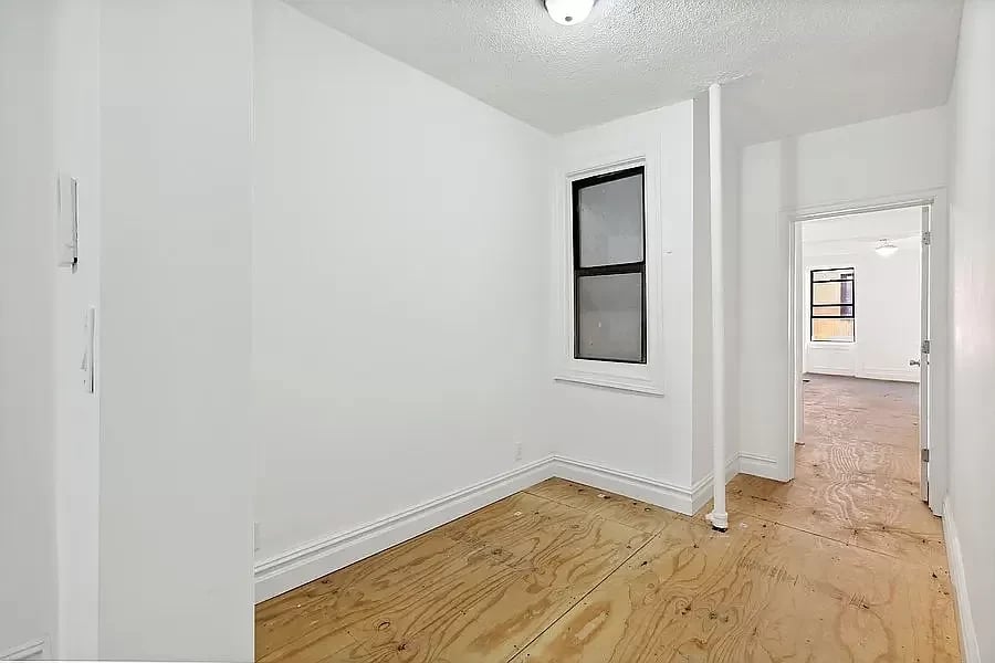 346 W 48th St #4W