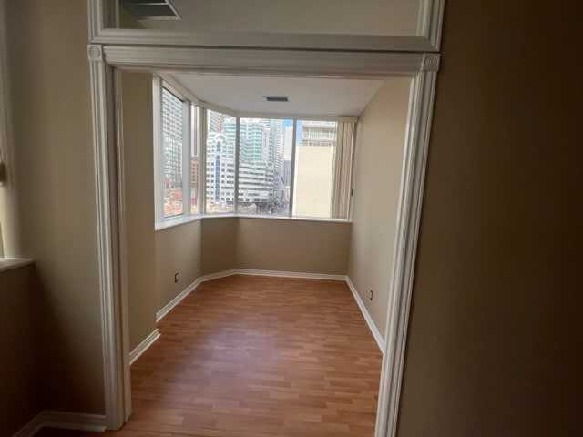 393 King St Unit: 501