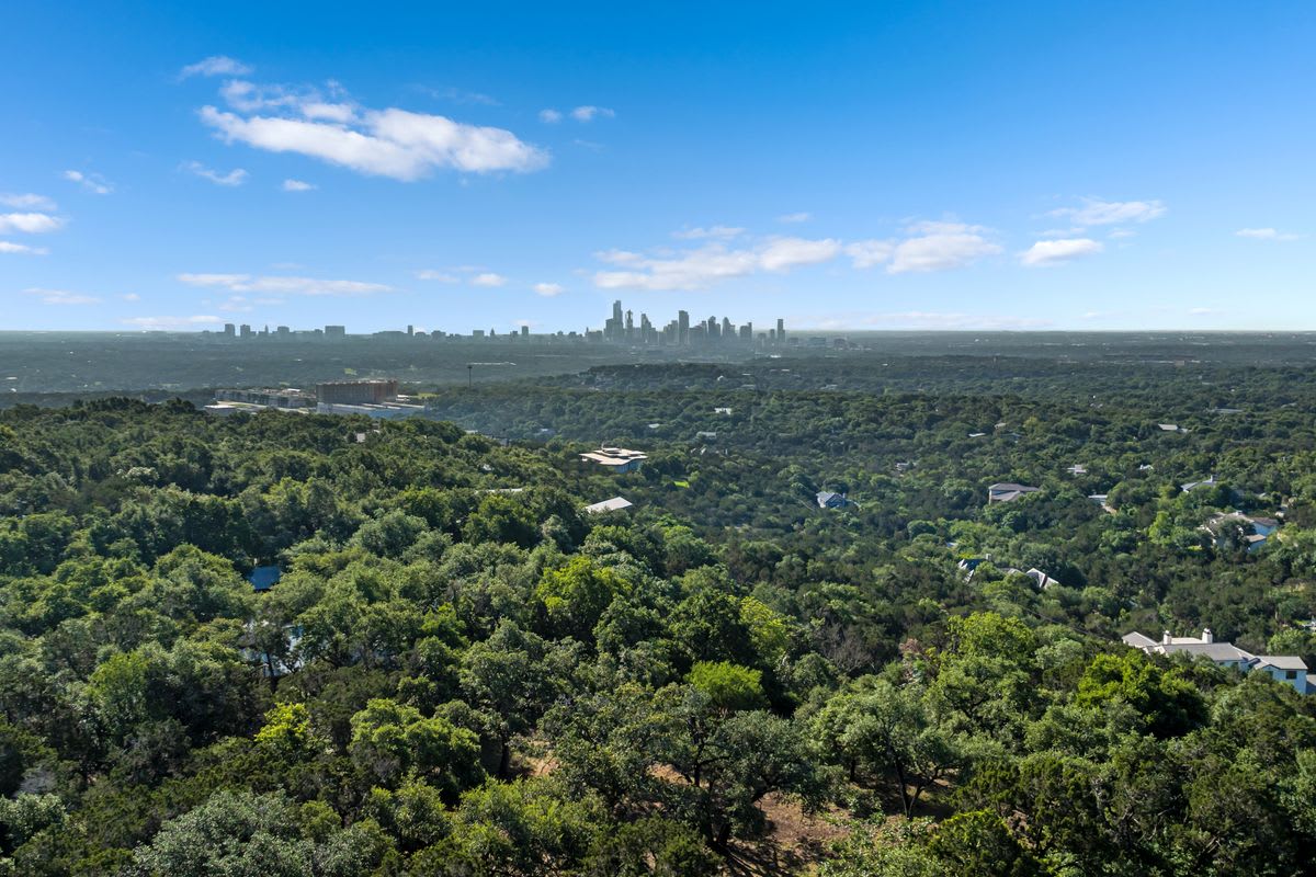 PANORAMIC CITY VIEWS | WESTLAKE LOT