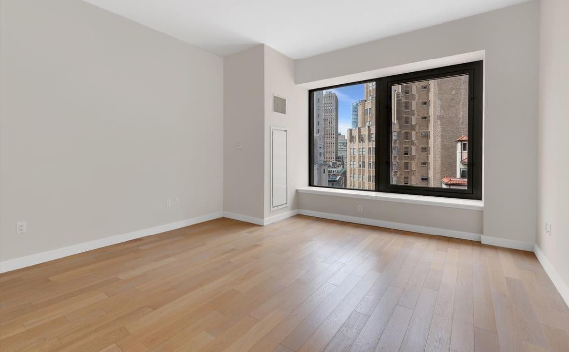 75 Wall Street, Apt 34-L