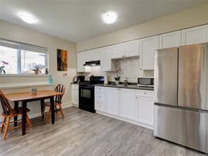 674 Goldie Ave, Langford
