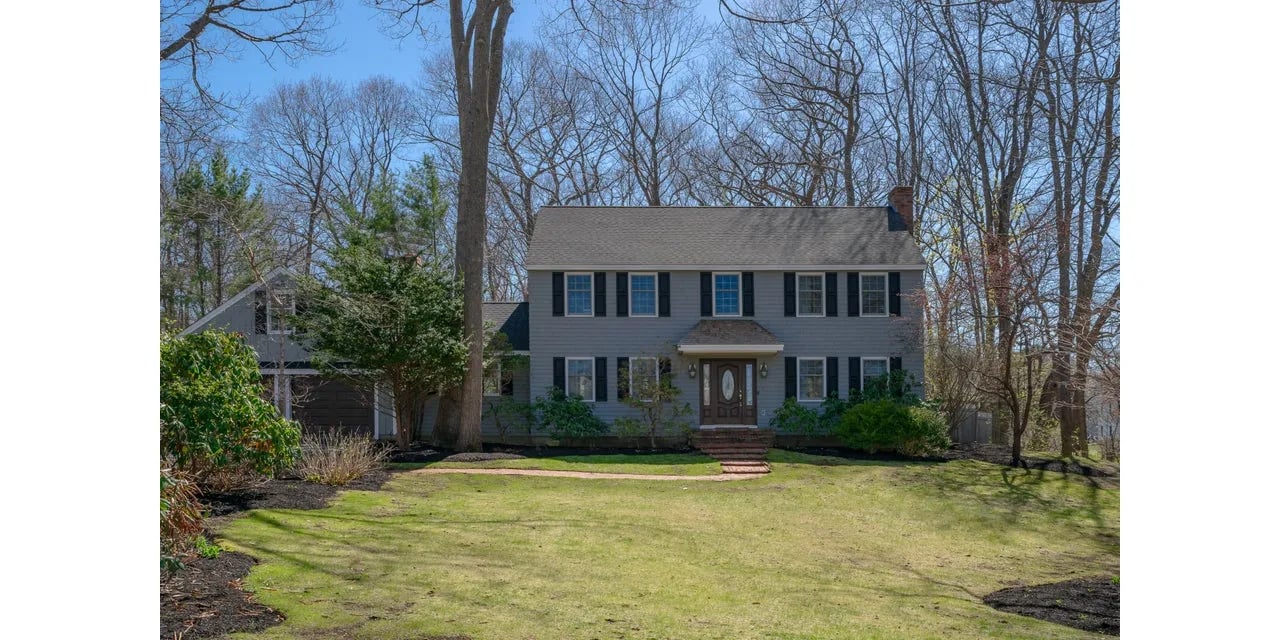 New Listing! 3 Wavecrest Circle York, ME 03909 -$995,000