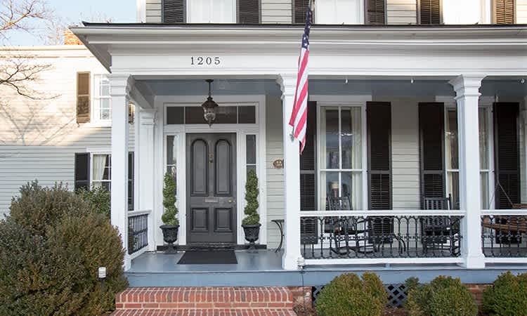 Staging Tips for Spring