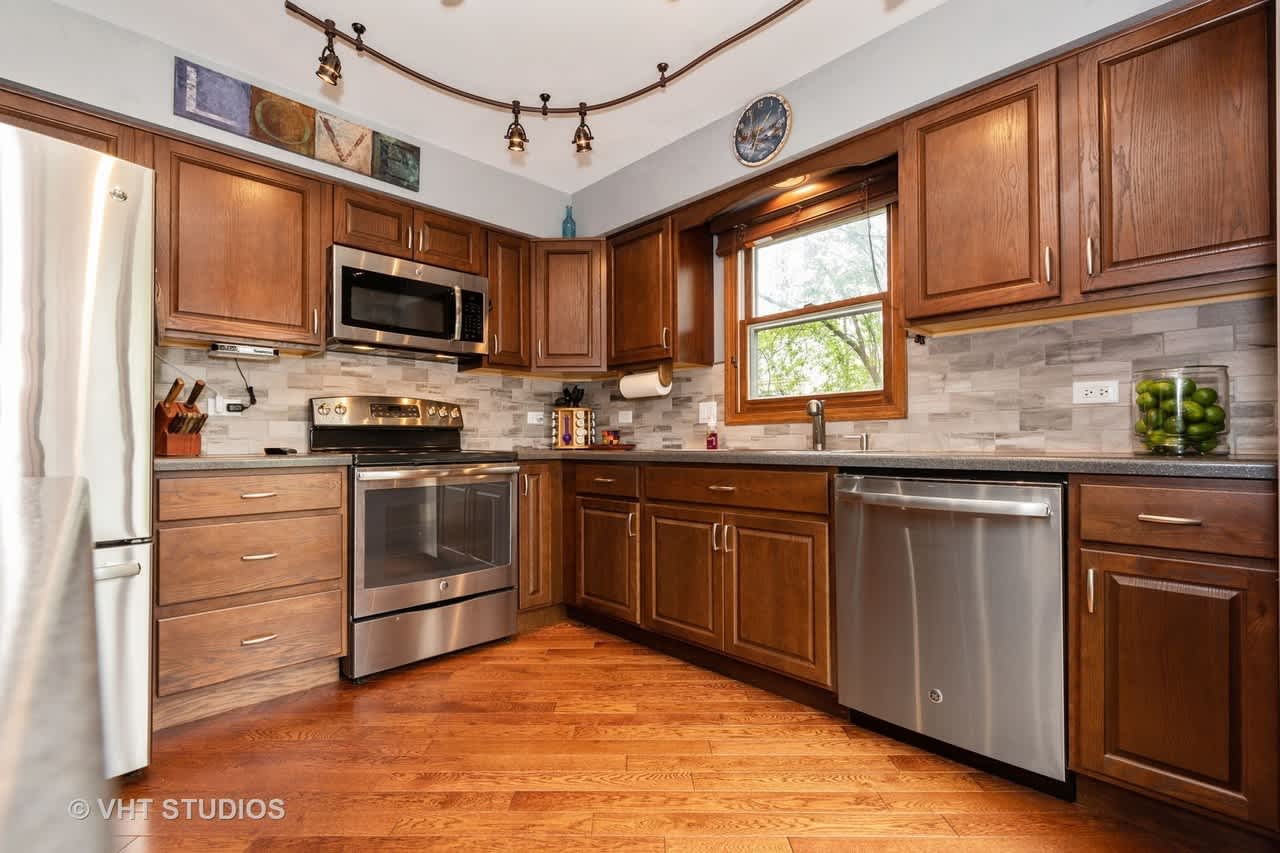 30 Brighton Ct