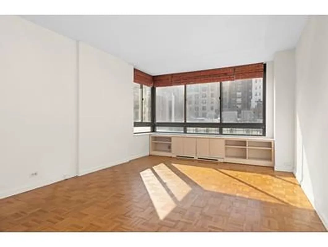 225 West 83rd Street Unit: 5G