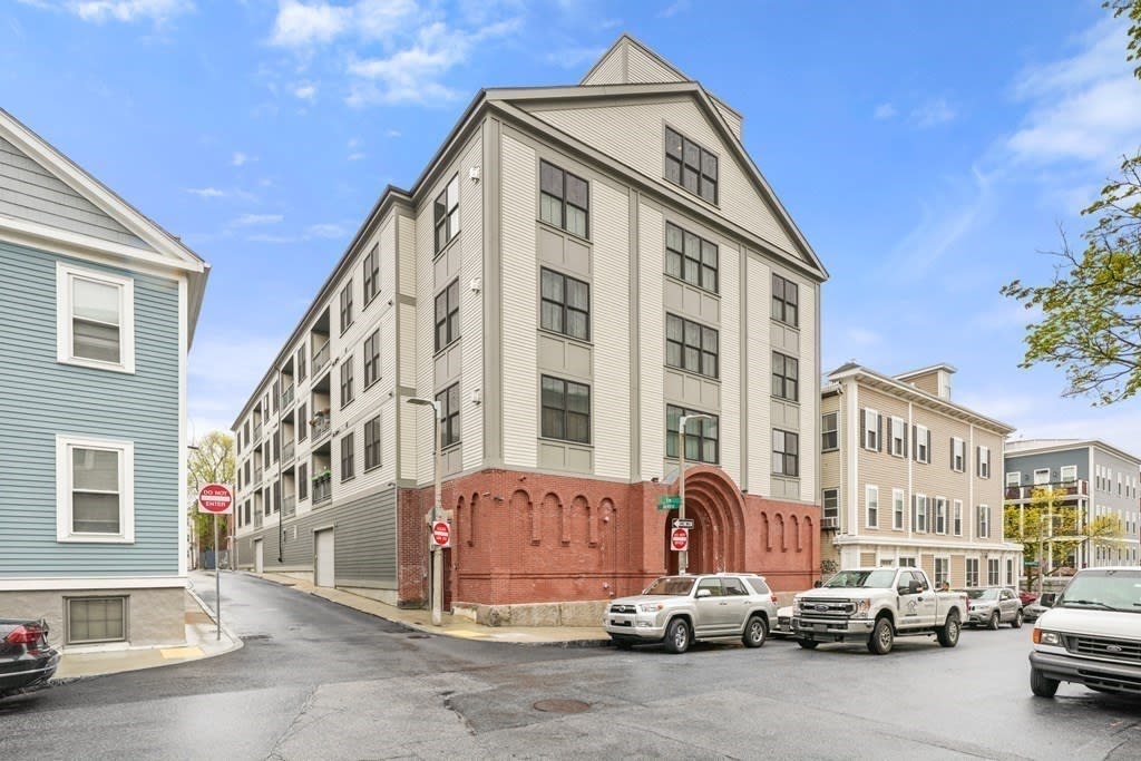 309 E Street, #22