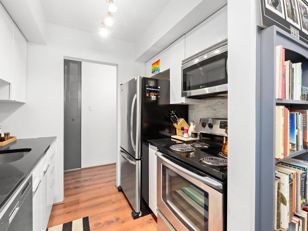 316-440 E 5th Ave
