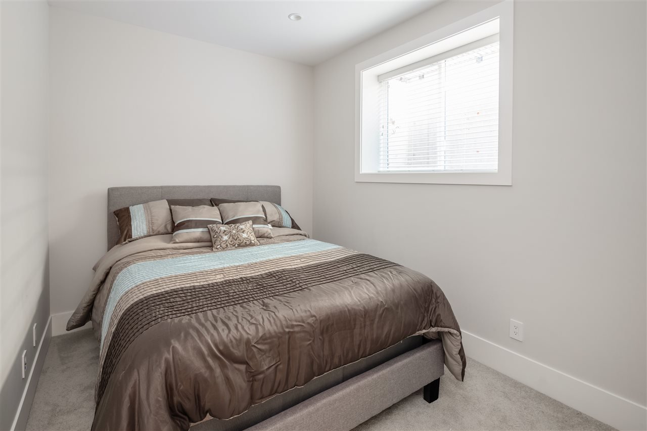 40889 The Cres Cres