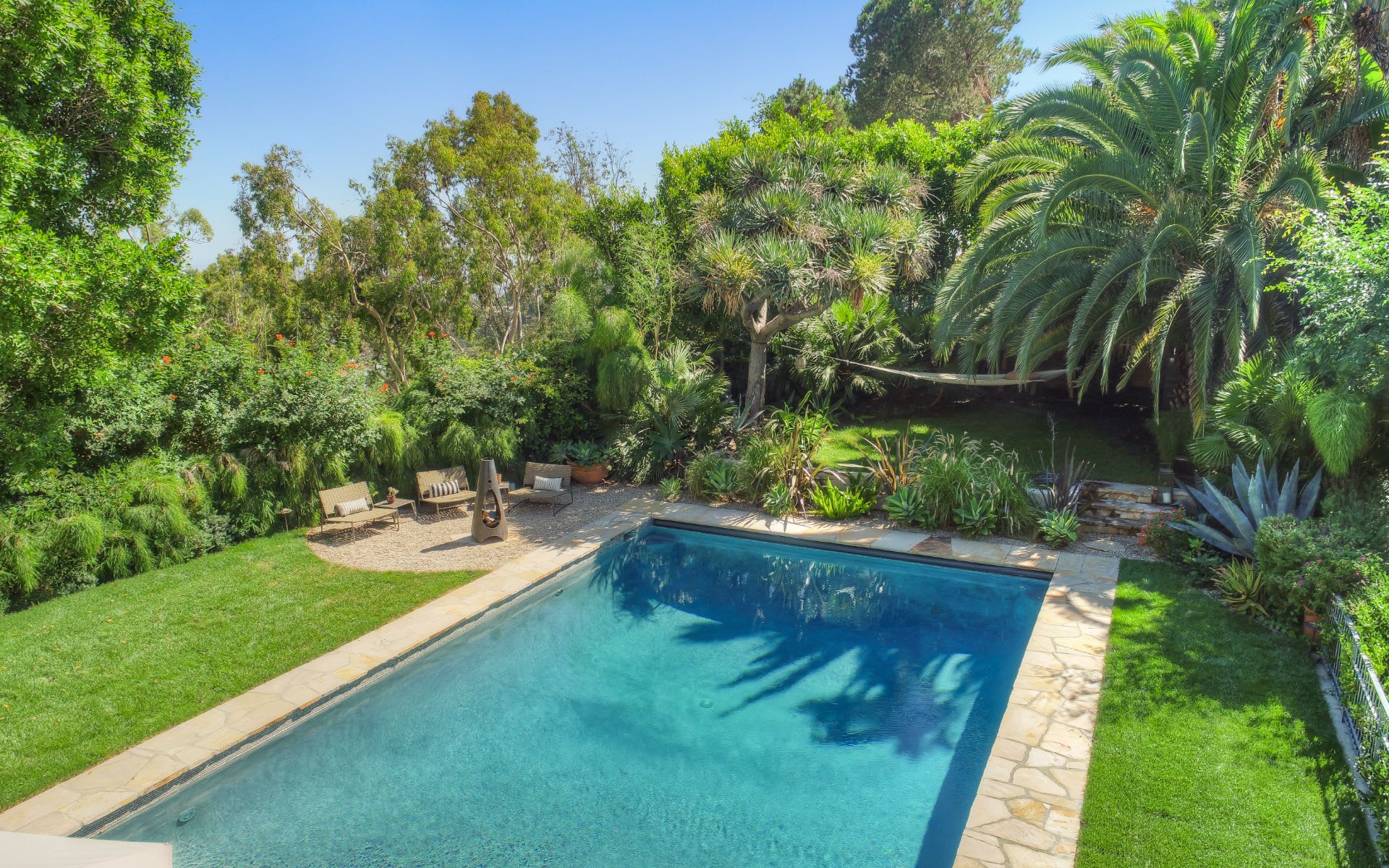  3259 Deronda Dr