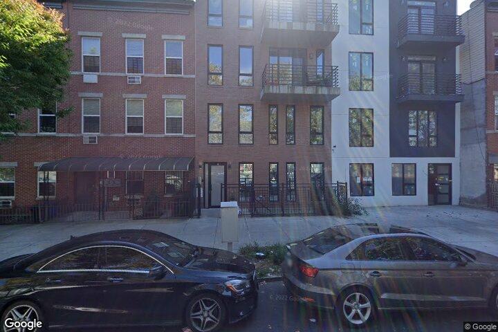 90 Marion St