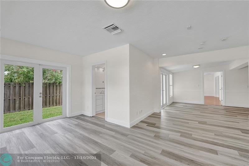 2408 NE 26th Ave