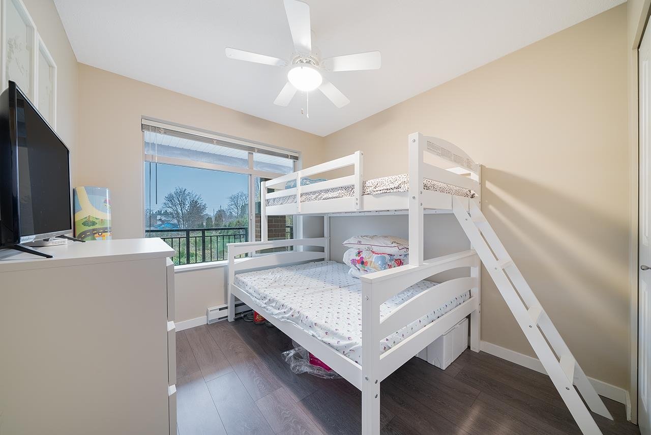 206-9288 Odlin Rd