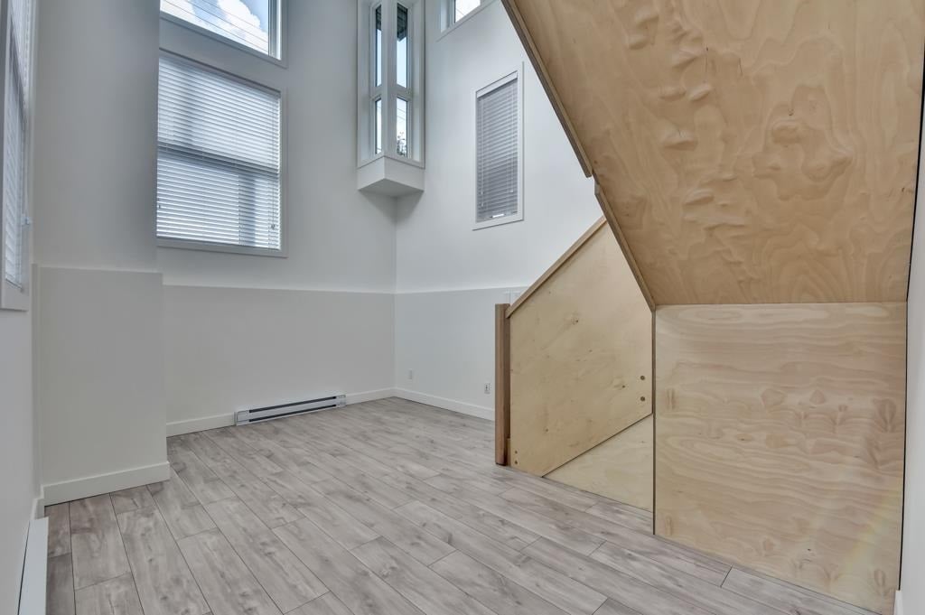 7-32828 Landeau Pl