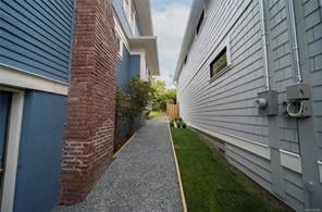337 Moss St