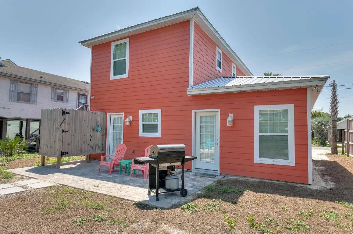 406 ALBATROSS Street