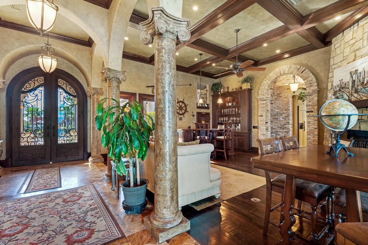 5236 Finisterre Drive