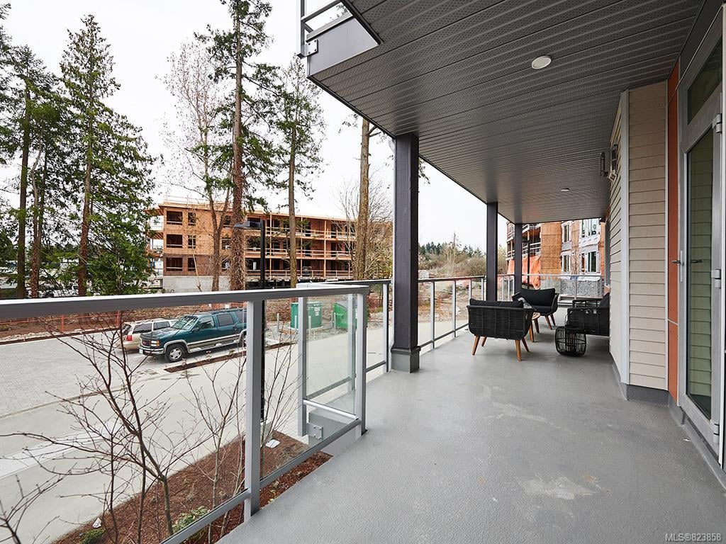 306B-10682 McDonald Park Rd, North Saanich
