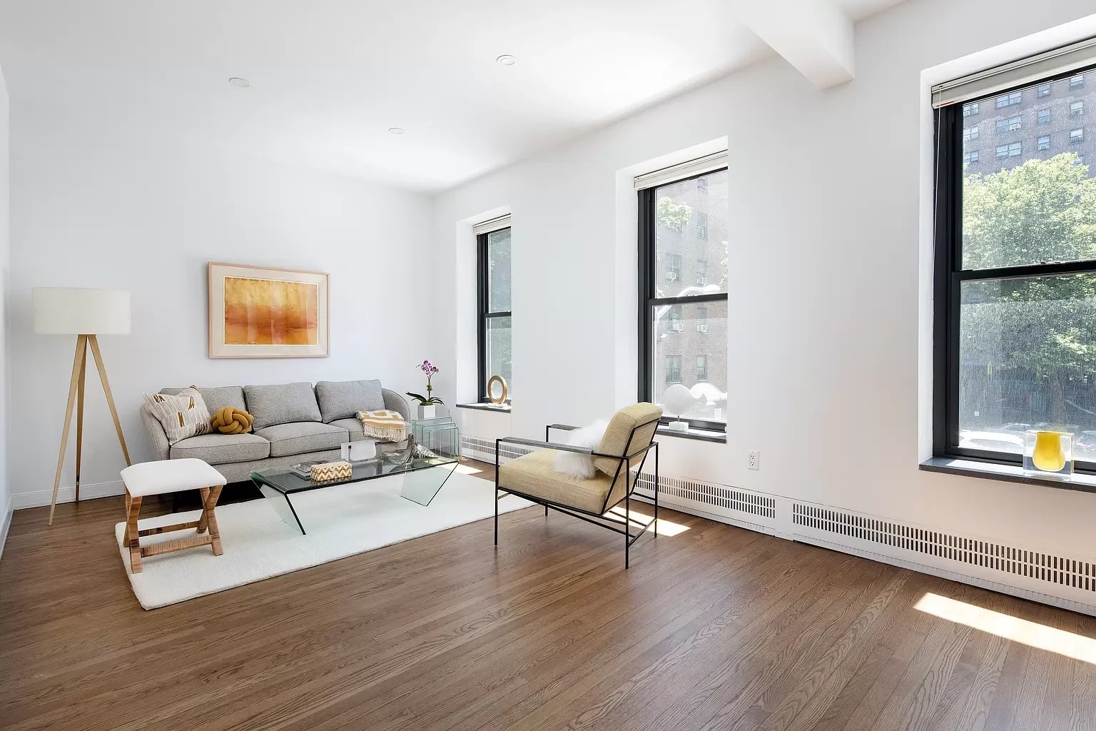 422 W 20th St Apt Unit 2G