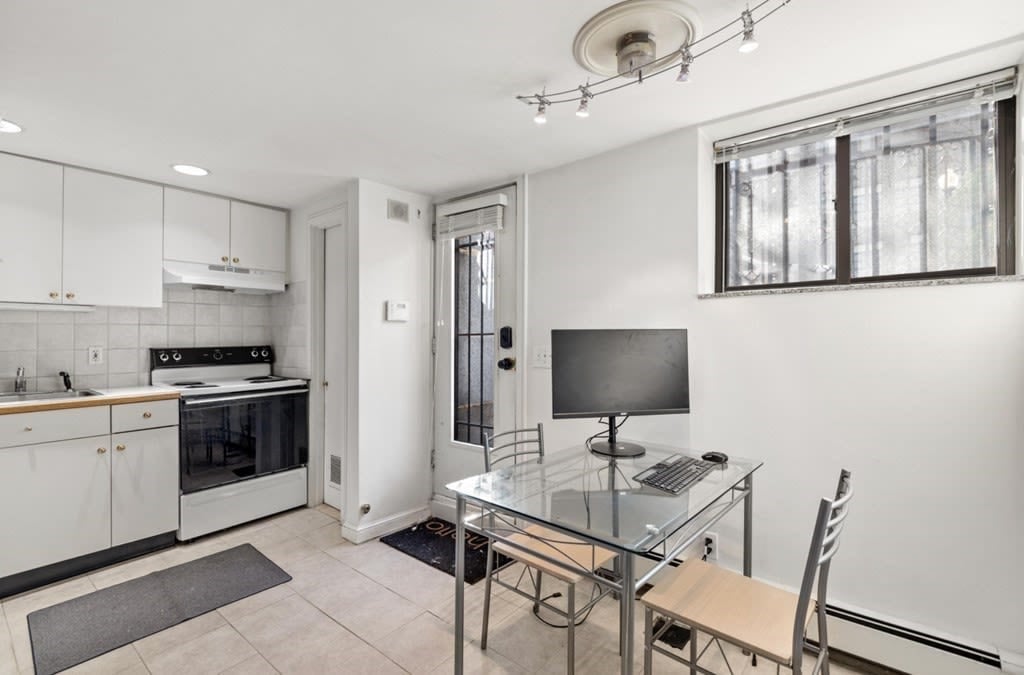 377 Shawmut Ave, #1