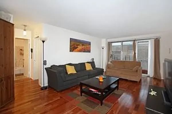 303 West 66th Street Unit: 20GW