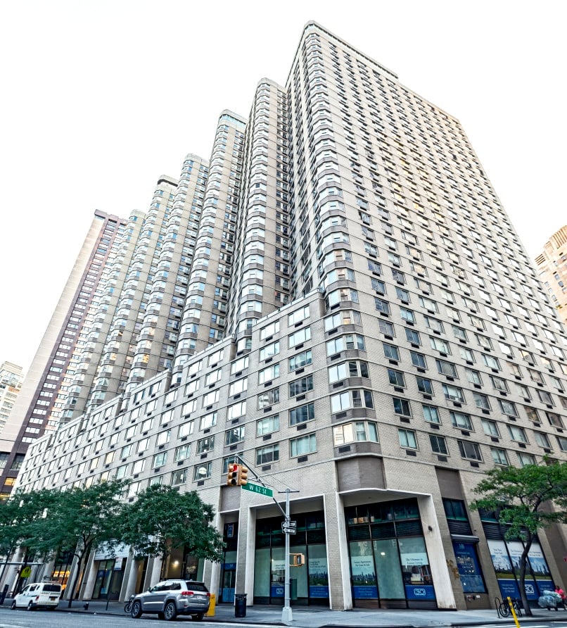 30 W 63rd St