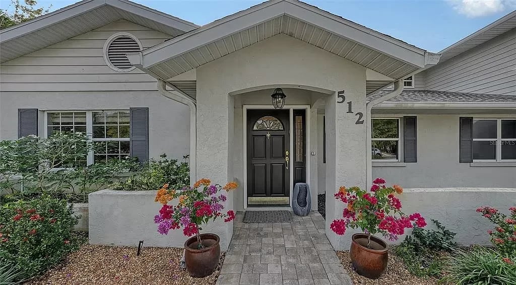 512 Sapphire Dr