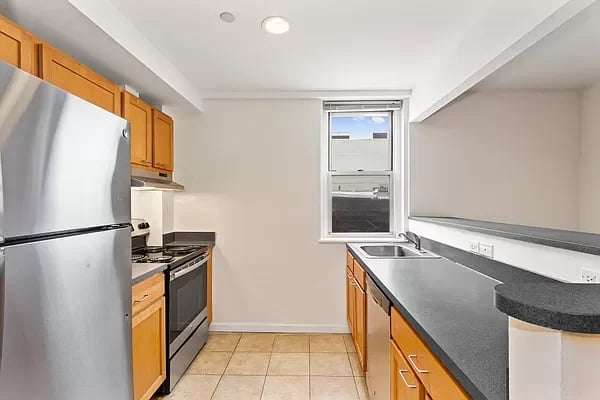 27-37 27th Street Unit: 2D