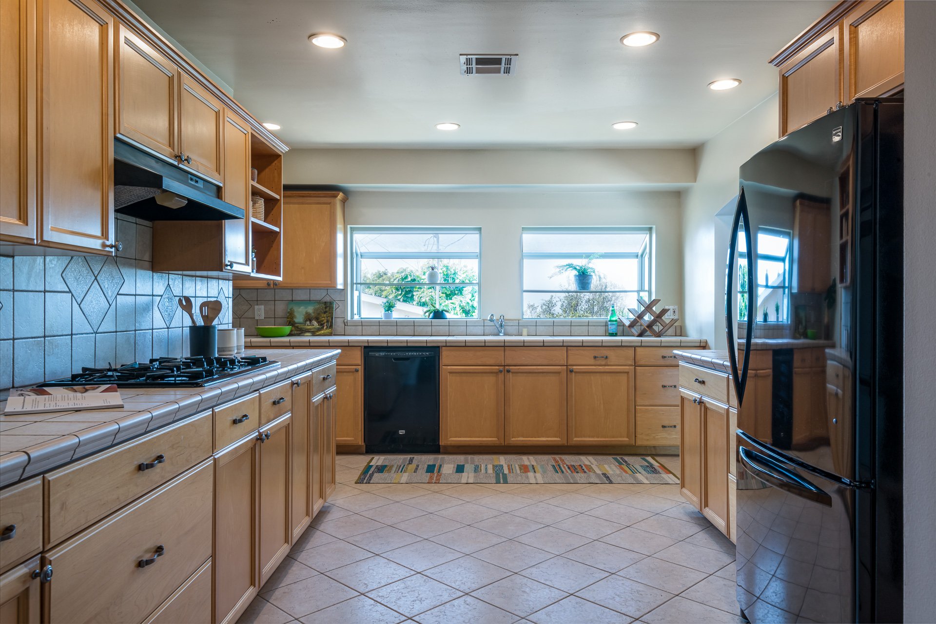 1353 Ridgeside Dr