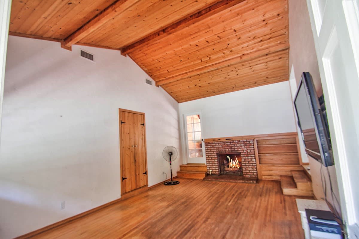 11657 Sunshine Studio City Hills, CA