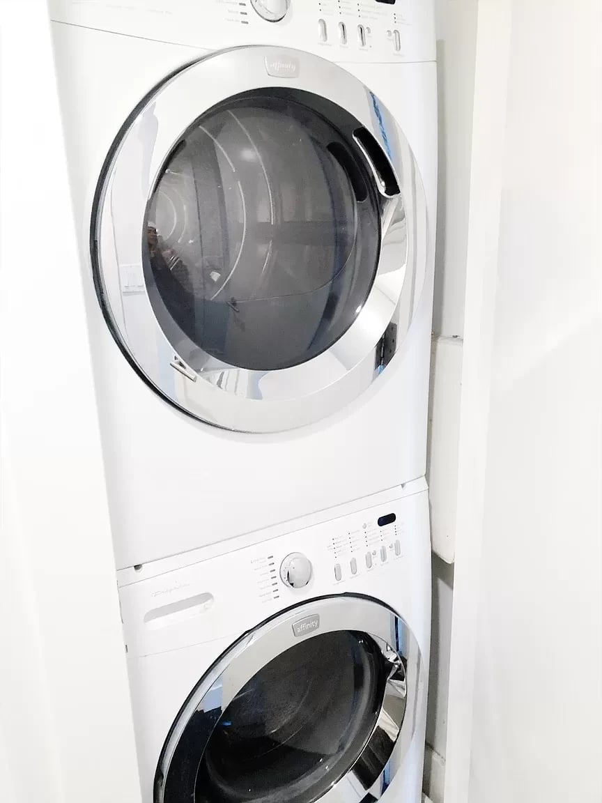 West End 1 Bed/ 1 Bath