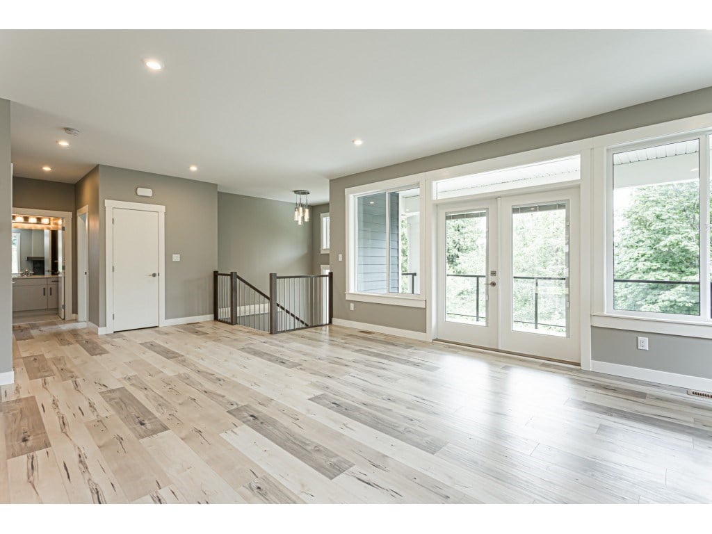 32-8295 Nixon Rd