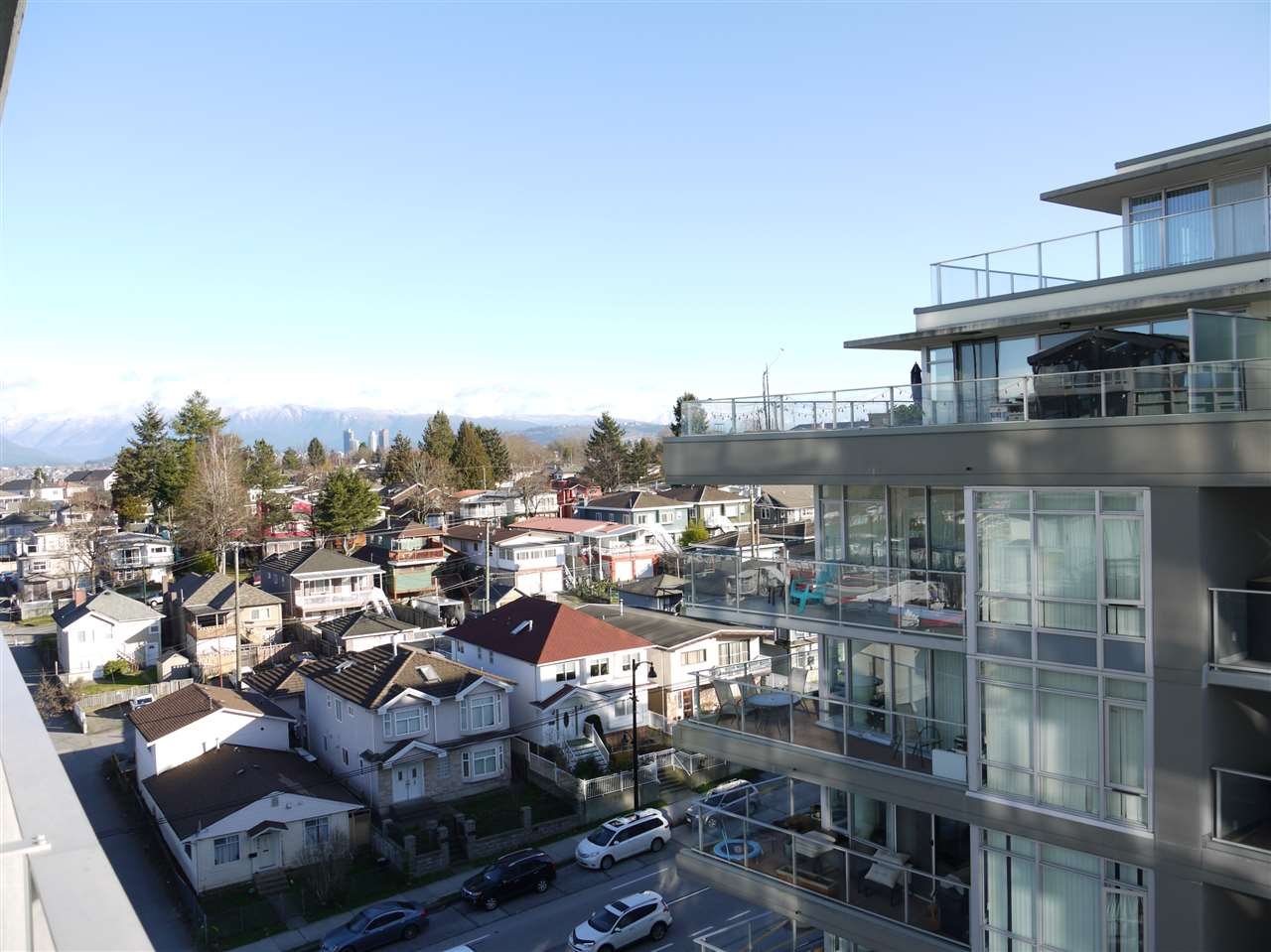 906-4815 Eldorado Mews