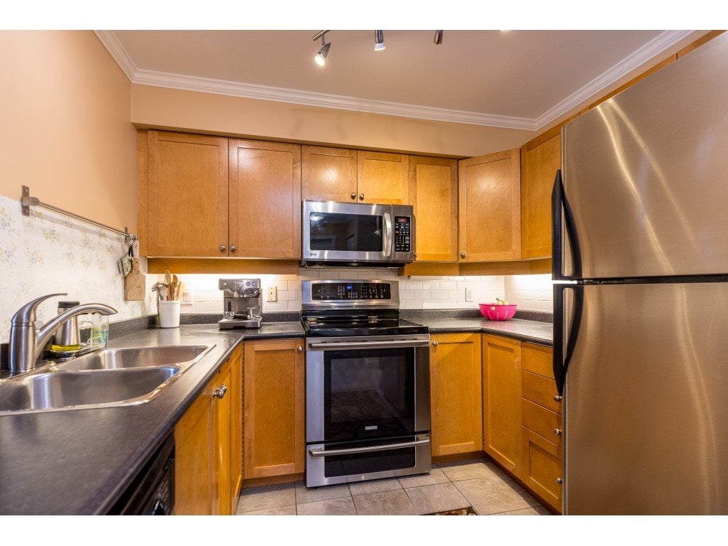205-38 Seventh Ave