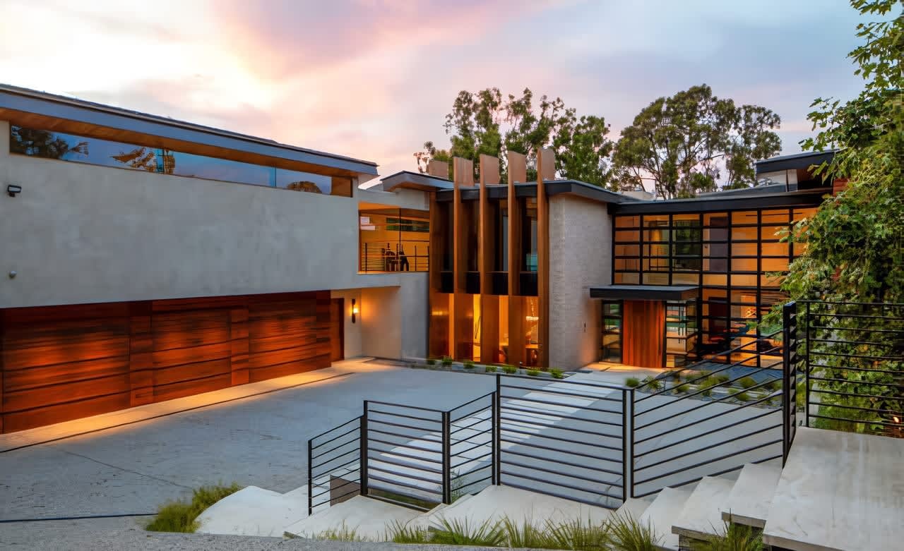 Remarkable Brentwood Compound Purchased by Blake Griffin