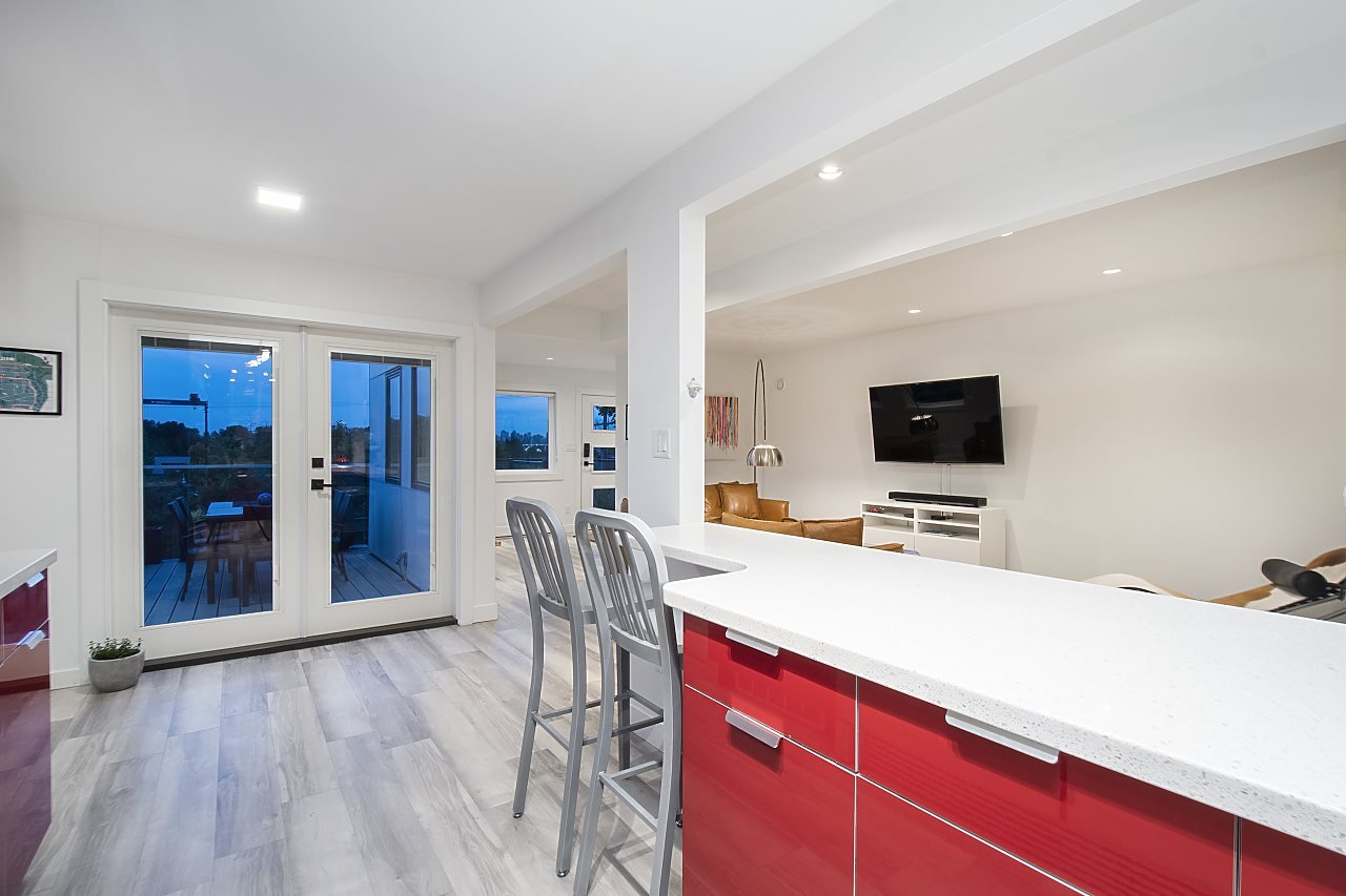 1140 W 17 St