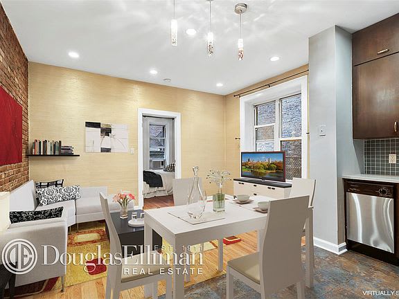 210 East 17th Street Unit: 1C