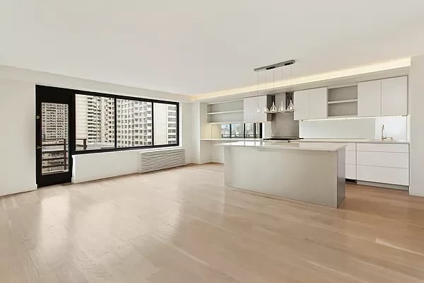 382 Central Park West Unit: 17W