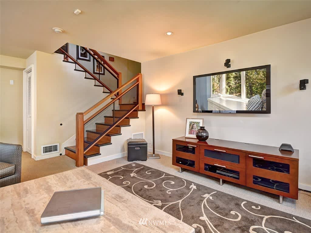 18420 24th Pl NE
