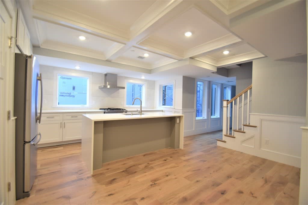 261 Washington St Unit: 4