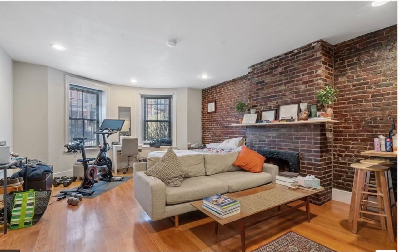 Tremont Street @ West Newton - Street Level Studio w. Laundry Next Door - Available JANUARY!
